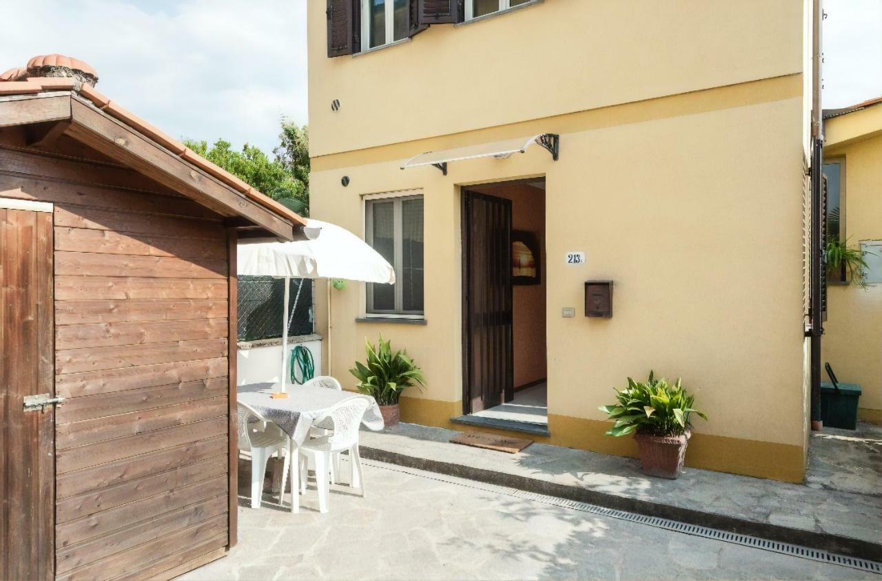 La Casina Gialla Independent House - Near The Walls Lucca Bagian luar foto